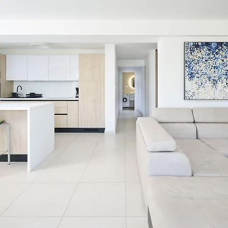 Luxusapartment Mit Meerblick, Pool Und Garage *