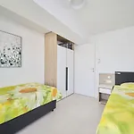 Апартаменты Luxusapartment Mit Meerblick, Pool Und Garage Умаг